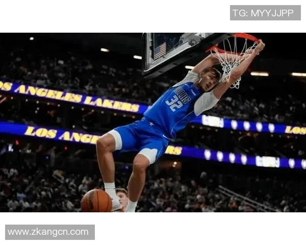 霍姆格伦复出首战表现惊艳七次盖帽助力雷霆重建圆满成功