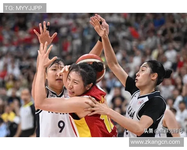 亚特兰大梦与康涅的激烈对决展现女篮实力与团队默契