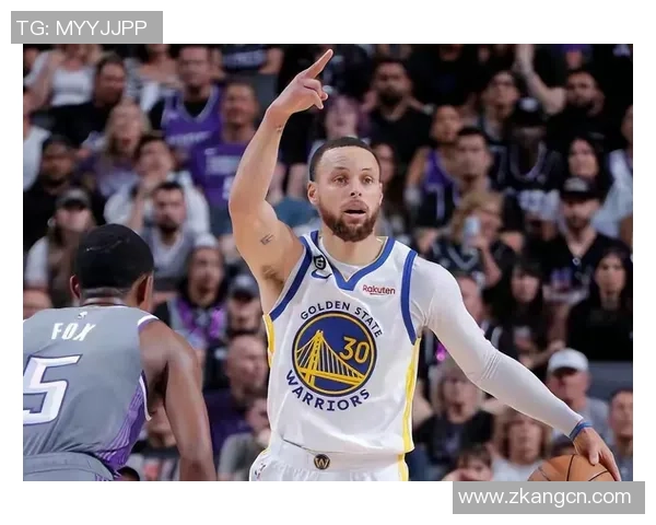 克莱汤普森的篮球之路与勇士队的辉煌成就解析