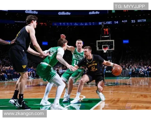 勇士与凯尔特人激战11场巅峰对决回顾与精彩瞬间分析 勇士与凯尔特人激战11场巅峰对决回顾与精彩瞬间分析